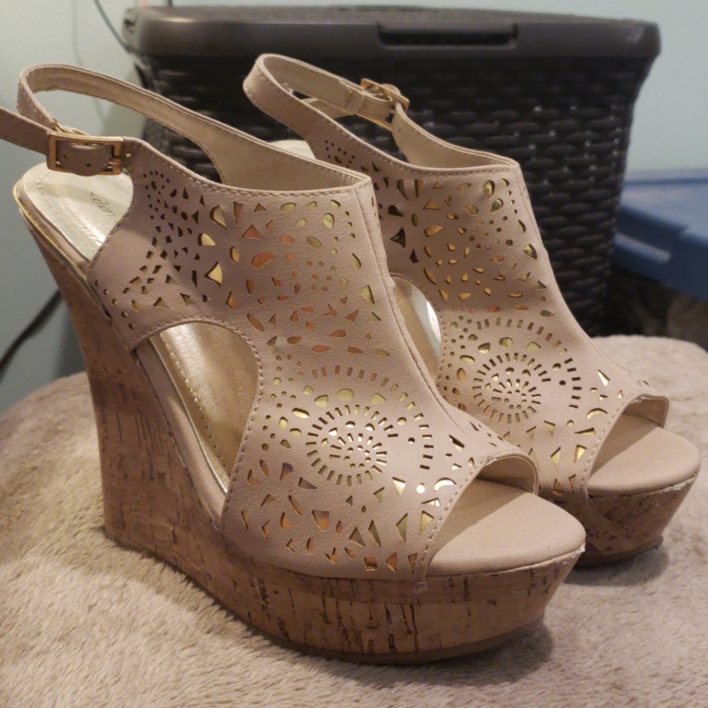 Embroidered Wedges